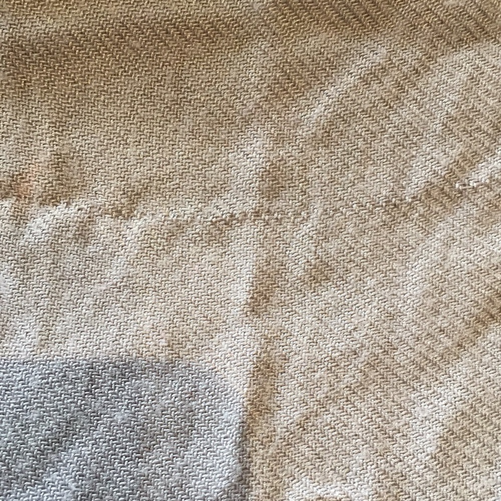 Scarf or wrap - Picture 5 of 5